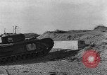 Standbild Strand Hindernisse Vereinigtes Königreich, 1942, aus Sekunde 13 historischem Filmmaterial Videoclip 65675069422