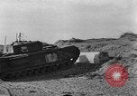 Standbild Strand Hindernisse Vereinigtes Königreich, 1942, aus Sekunde 14 historischem Filmmaterial Videoclip 65675069422