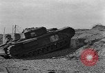 Standbild Strand Hindernisse Vereinigtes Königreich, 1942, aus Sekunde 16 historischem Filmmaterial Videoclip 65675069422