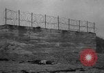 Image d'obstacles sur les plages Royaume-Uni, 1942, de la seconde 7 séquences d'archives historiques vidéo 65675069424