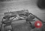 Image d'obstacles sur les plages Royaume-Uni, 1942, de la seconde 41 séquences d'archives historiques vidéo 65675069424