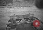 Image d'obstacles sur les plages Royaume-Uni, 1942, de la seconde 44 séquences d'archives historiques vidéo 65675069424