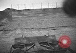 Image d'obstacles sur les plages Royaume-Uni, 1942, de la seconde 47 séquences d'archives historiques vidéo 65675069424