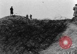 Standbild Strand Hindernisse Vereinigtes Königreich, 1942, aus Sekunde 16 historischem Filmmaterial Videoclip 65675069426