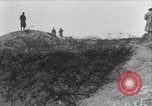 Standbild Strand Hindernisse Vereinigtes Königreich, 1942, aus Sekunde 17 historischem Filmmaterial Videoclip 65675069426