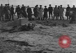 Image d'obstacles sur les plages Royaume-Uni, 1942, de la seconde 7 séquences d'archives historiques vidéo 65675069427