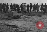 Image d'obstacles sur les plages Royaume-Uni, 1942, de la seconde 8 séquences d'archives historiques vidéo 65675069427