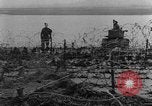 Immagine di Ostacoli di spiaggia Regno Unito, 1942, secondo 45 filmato di repertorio 65675069428