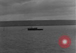 Image d'obstacles sur les plages Royaume-Uni, 1942, de la seconde 14 séquences d'archives historiques vidéo 65675069429