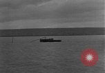 Image d'obstacles sur les plages Royaume-Uni, 1942, de la seconde 16 séquences d'archives historiques vidéo 65675069429