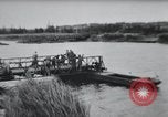 Standbild Bailey Brückenbau Frankreich, 1944, aus Sekunde 9 historischem Filmmaterial Videoclip 65675069434