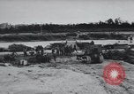 Standbild Bailey Brückenbau Frankreich, 1944, aus Sekunde 11 historischem Filmmaterial Videoclip 65675069434