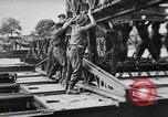 Standbild Bailey Brückenbau Frankreich, 1944, aus Sekunde 41 historischem Filmmaterial Videoclip 65675069434