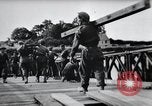 Standbild Bailey Brückenbau Frankreich, 1944, aus Sekunde 45 historischem Filmmaterial Videoclip 65675069434