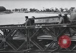 Standbild Bailey Brückenbau Frankreich, 1944, aus Sekunde 59 historischem Filmmaterial Videoclip 65675069434