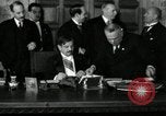 Immagine di Patto europeo firmato Roma Italia, 1935, secondo 12 filmato di repertorio 65675069440