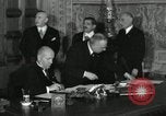 Immagine di Patto europeo firmato Roma Italia, 1935, secondo 31 filmato di repertorio 65675069440