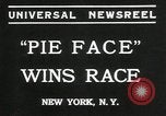 Image pie concours de manger New York United States USA, 1935, de la seconde 4 séquences d'archives historiques vidéo 65675069441
