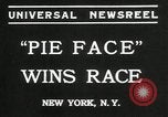 Image pie concours de manger New York United States USA, 1935, de la seconde 6 séquences d'archives historiques vidéo 65675069441