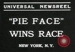 Image pie concours de manger New York United States USA, 1935, de la seconde 7 séquences d'archives historiques vidéo 65675069441