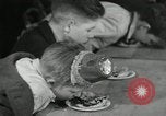 Image pie concours de manger New York United States USA, 1935, de la seconde 46 séquences d'archives historiques vidéo 65675069441