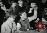 Image pie concours de manger New York United States USA, 1935, de la seconde 58 séquences d'archives historiques vidéo 65675069441