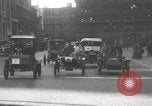 Immagine di Auto d'epoca drive in Philadelphia Philadelphia Pennsylvania USA, 1935, secondo 24 filmato di repertorio 65675069443