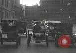 Immagine di Auto d'epoca drive in Philadelphia Philadelphia Pennsylvania USA, 1935, secondo 28 filmato di repertorio 65675069443