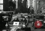 Immagine di Auto d'epoca drive in Philadelphia Philadelphia Pennsylvania USA, 1935, secondo 46 filmato di repertorio 65675069443