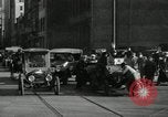 Immagine di Auto d'epoca drive in Philadelphia Philadelphia Pennsylvania USA, 1935, secondo 50 filmato di repertorio 65675069443