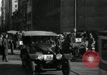 Immagine di Auto d'epoca drive in Philadelphia Philadelphia Pennsylvania USA, 1935, secondo 55 filmato di repertorio 65675069443