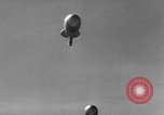 Standbild barrage Ballon United States USA, 1943, aus Sekunde 5 historischem Filmmaterial Videoclip 65675069451