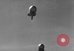 Standbild barrage Ballon United States USA, 1943, aus Sekunde 6 historischem Filmmaterial Videoclip 65675069451