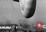 Standbild barrage Ballon United States USA, 1943, aus Sekunde 35 historischem Filmmaterial Videoclip 65675069451