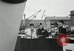 Image cérémonie de baptême Bremerton Washington USA, 1940, de la seconde 13 séquences d'archives historiques vidéo 65675069454