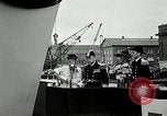 Image cérémonie de baptême Bremerton Washington USA, 1940, de la seconde 15 séquences d'archives historiques vidéo 65675069454
