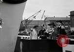 Image cérémonie de baptême Bremerton Washington USA, 1940, de la seconde 26 séquences d'archives historiques vidéo 65675069454
