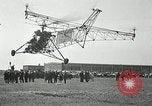 Image Igor Sikorsky Record du monde VS-300 Stratford Connecticut USA, 1941, de la seconde 31 séquences d'archives historiques vidéo 65675069462