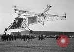 Image Igor Sikorsky Record du monde VS-300 Stratford Connecticut USA, 1941, de la seconde 33 séquences d'archives historiques vidéo 65675069462