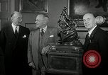 Image Collier Trophy Washington DC USA, 1951, de la seconde 8 séquences d'archives historiques vidéo 65675069465