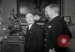 Image Collier Trophy Washington DC USA, 1951, de la seconde 12 séquences d'archives historiques vidéo 65675069465