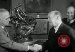 Image Collier Trophy Washington DC USA, 1951, de la seconde 16 séquences d'archives historiques vidéo 65675069465