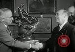 Image Collier Trophy Washington DC USA, 1951, de la seconde 17 séquences d'archives historiques vidéo 65675069465