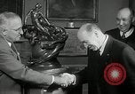 Image Collier Trophy Washington DC USA, 1951, de la seconde 18 séquences d'archives historiques vidéo 65675069465