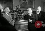 Image Collier Trophy Washington DC USA, 1951, de la seconde 25 séquences d'archives historiques vidéo 65675069465