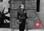 Immagine di Costumi di visualizzazione Universal City California USA, 1954, secondo 13 filmato di repertorio 65675069474