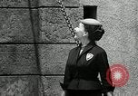 Immagine di Costumi di visualizzazione Universal City California USA, 1954, secondo 19 filmato di repertorio 65675069474