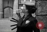 Immagine di Costumi di visualizzazione Universal City California USA, 1954, secondo 24 filmato di repertorio 65675069474