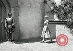 Immagine di Costumi di visualizzazione Universal City California USA, 1954, secondo 29 filmato di repertorio 65675069474