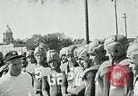 Immagine di Notre Dame Fighting Irish South Bend Indiana USA, 1954, secondo 15 filmato di repertorio 65675069475